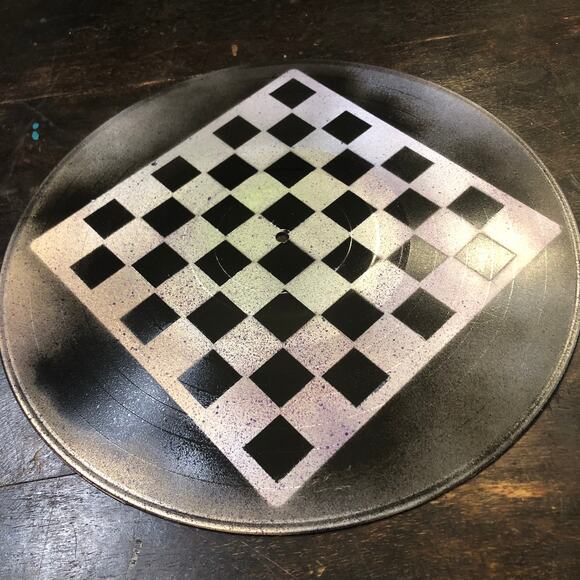 Vinyl Chess Set - Spotted Chrome & Black - Picture 6 of 13